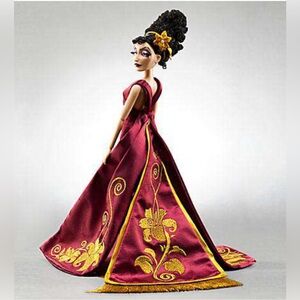 Disney Store Villains Designer Collection Mother Gothel Doll [Trendy Terror]